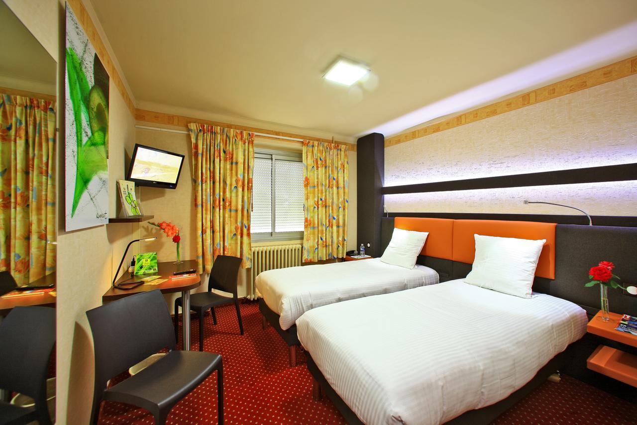 Le Point Du Jour Hotel ลารอช-ซูร์-ยง ภายนอก รูปภาพ